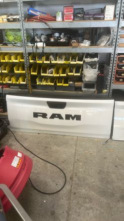 2025 Ram 1500 Tailgate and 2025 Ram 2500 Tailgate