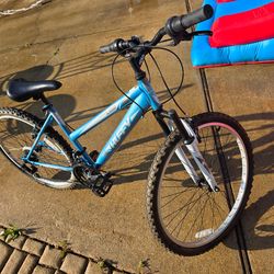 Blue bike Huffy