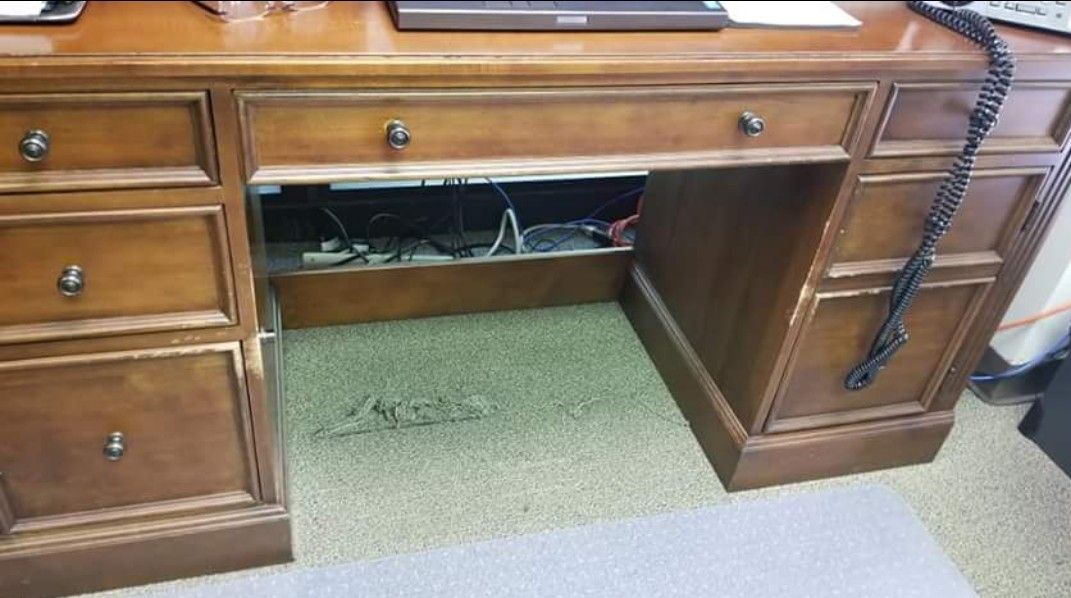 Ethan allen buckley sale desk