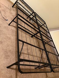 Queen size bed frame, great condition