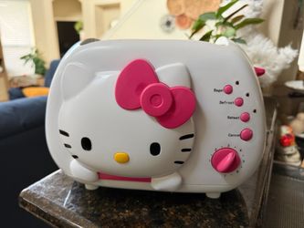 Hello Kitty 2-Slice Wide-Slot Toaster (White/Pink)