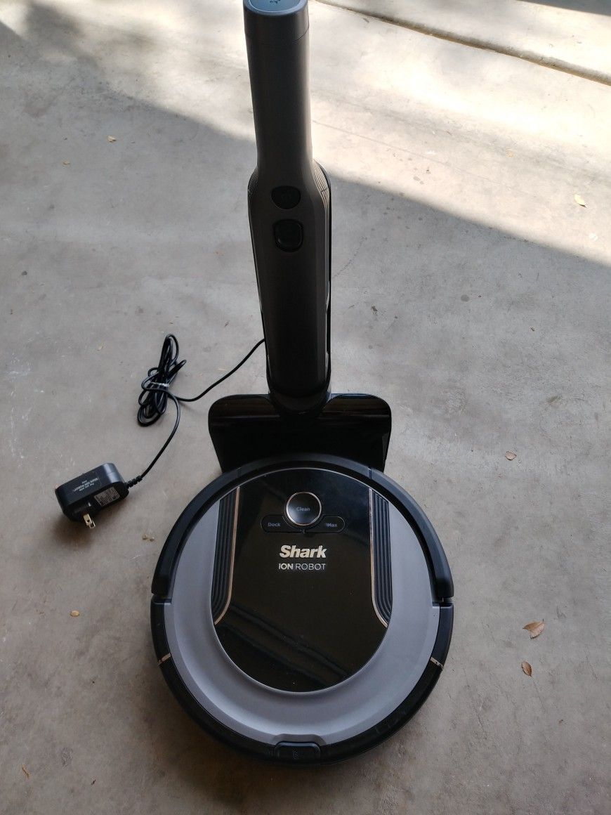 Shark Ion Robot With Hand Vacuum  * 2 Stops