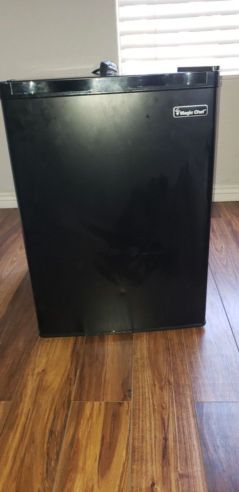 Mini Frig