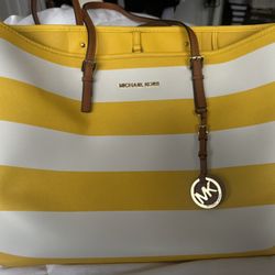 Michael Kors Large Tote - Very Good Condition 