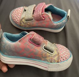 Girl Sketchers Twinkle Toes Size 6