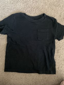 4T black tee