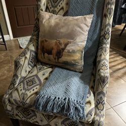 Accent chair 