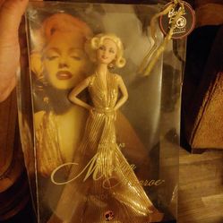 Barbie doll Marilyn Monroe 50th Anniversary Pink Label Collection