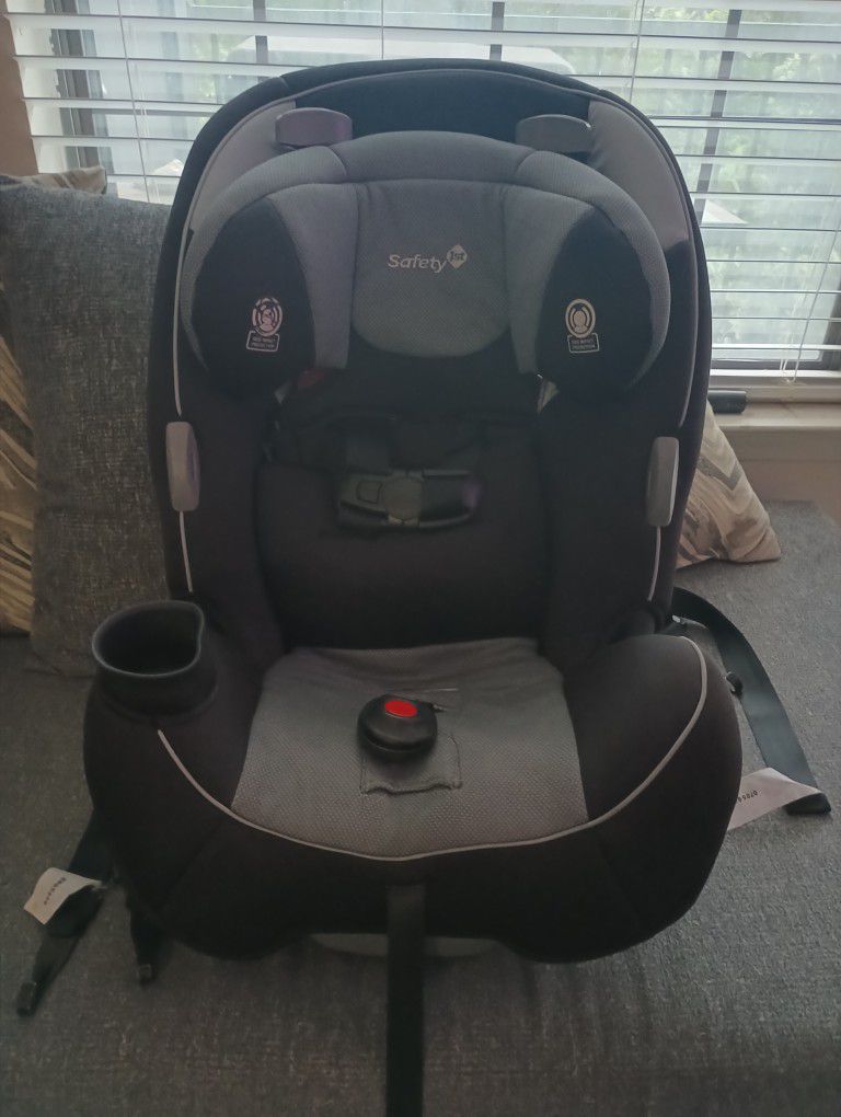 Car Seat (See Description And See More)