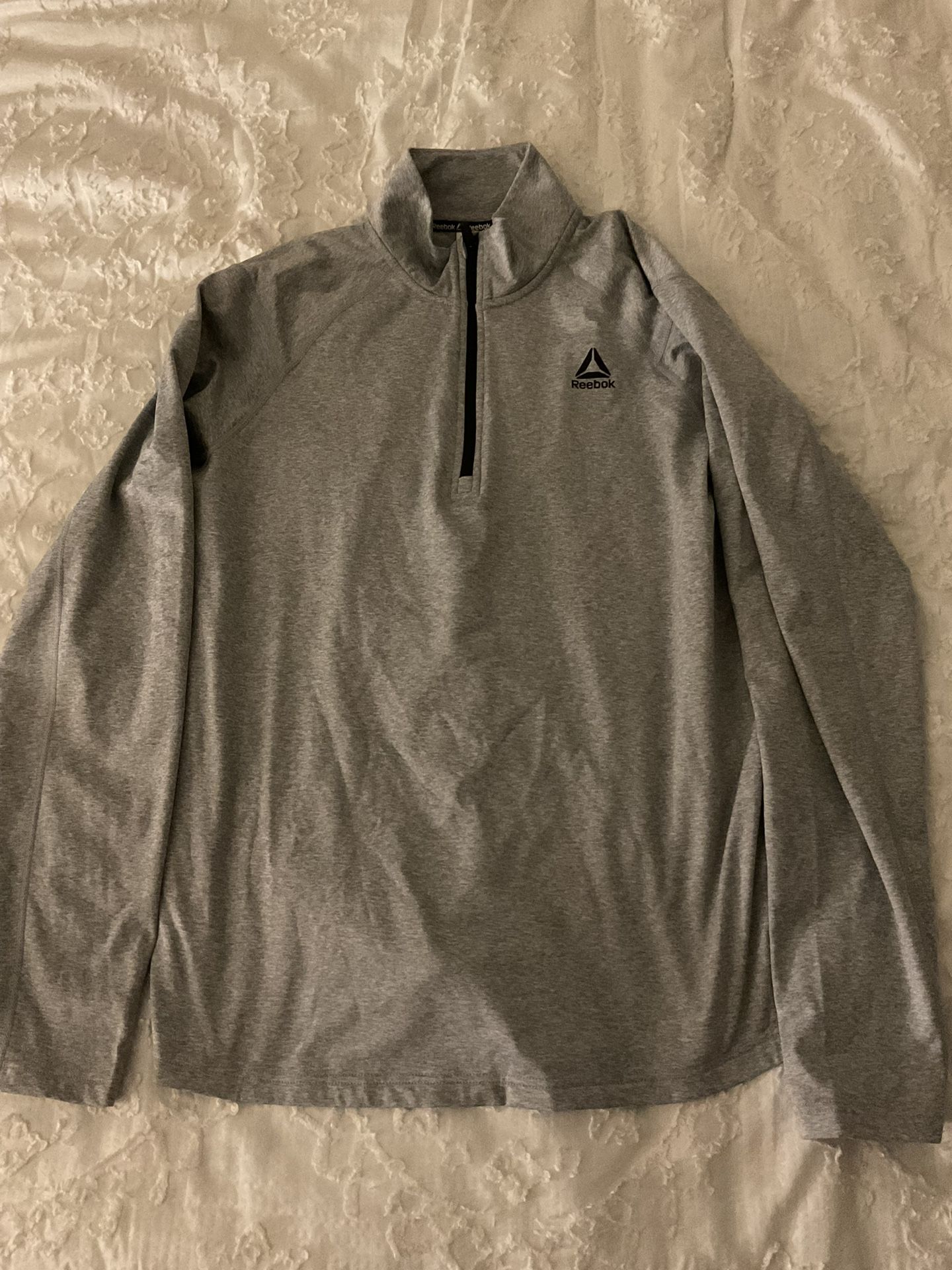 Reebok Men’s Gray Sweatshirt Size L