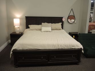 Avalon Newbury Brown King Panel Storage Bed - Dark Espresso Brown | Headboard