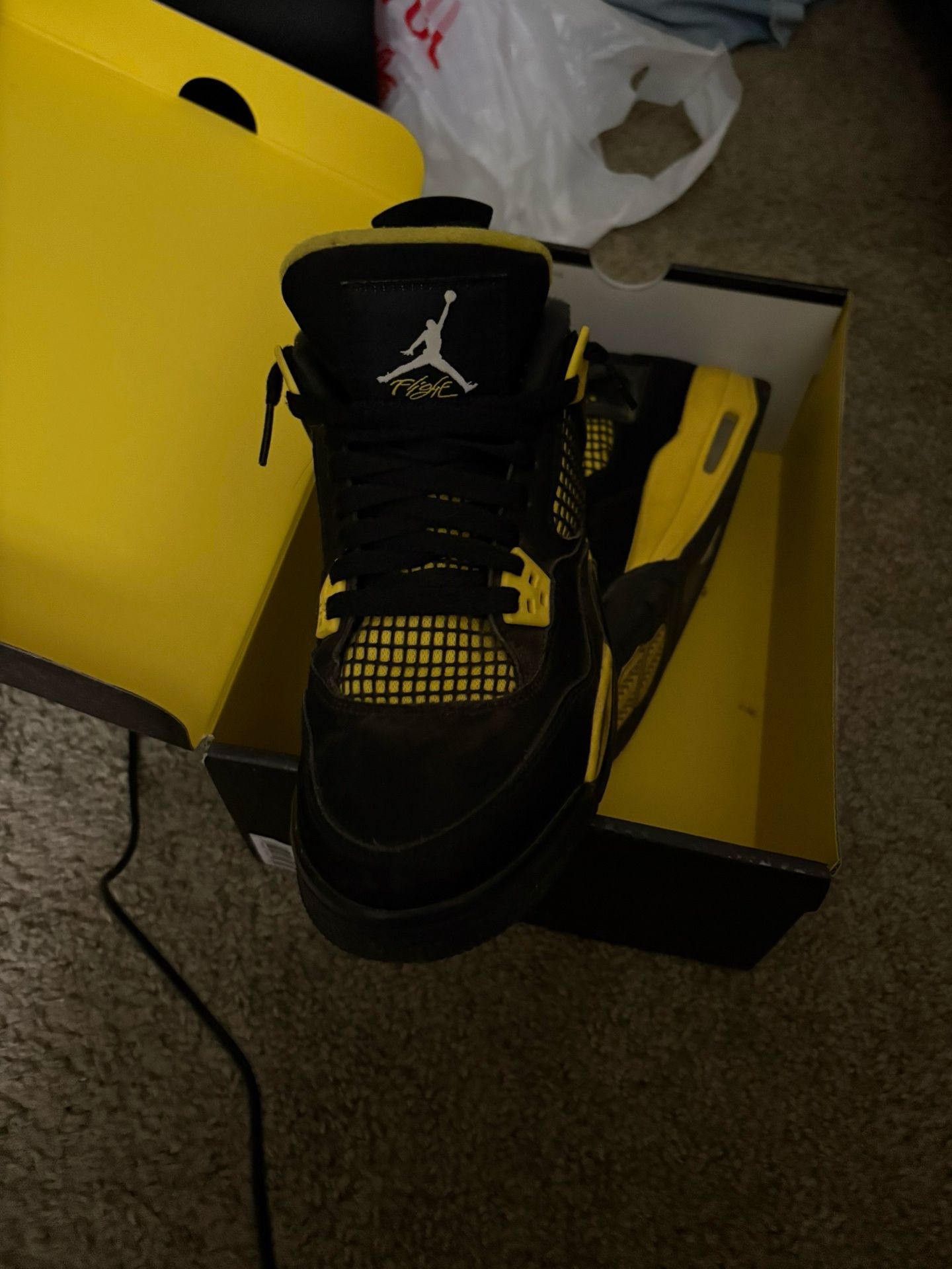 Jordan 4 Retro Thunder
