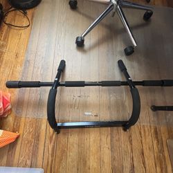 Pull Up Bar