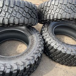 BFGoodrich KM3 285/70/17 Set