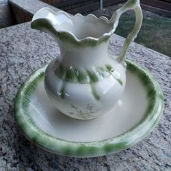 Vintage Ceramic Pitcher and Basin Set – Green & Floral