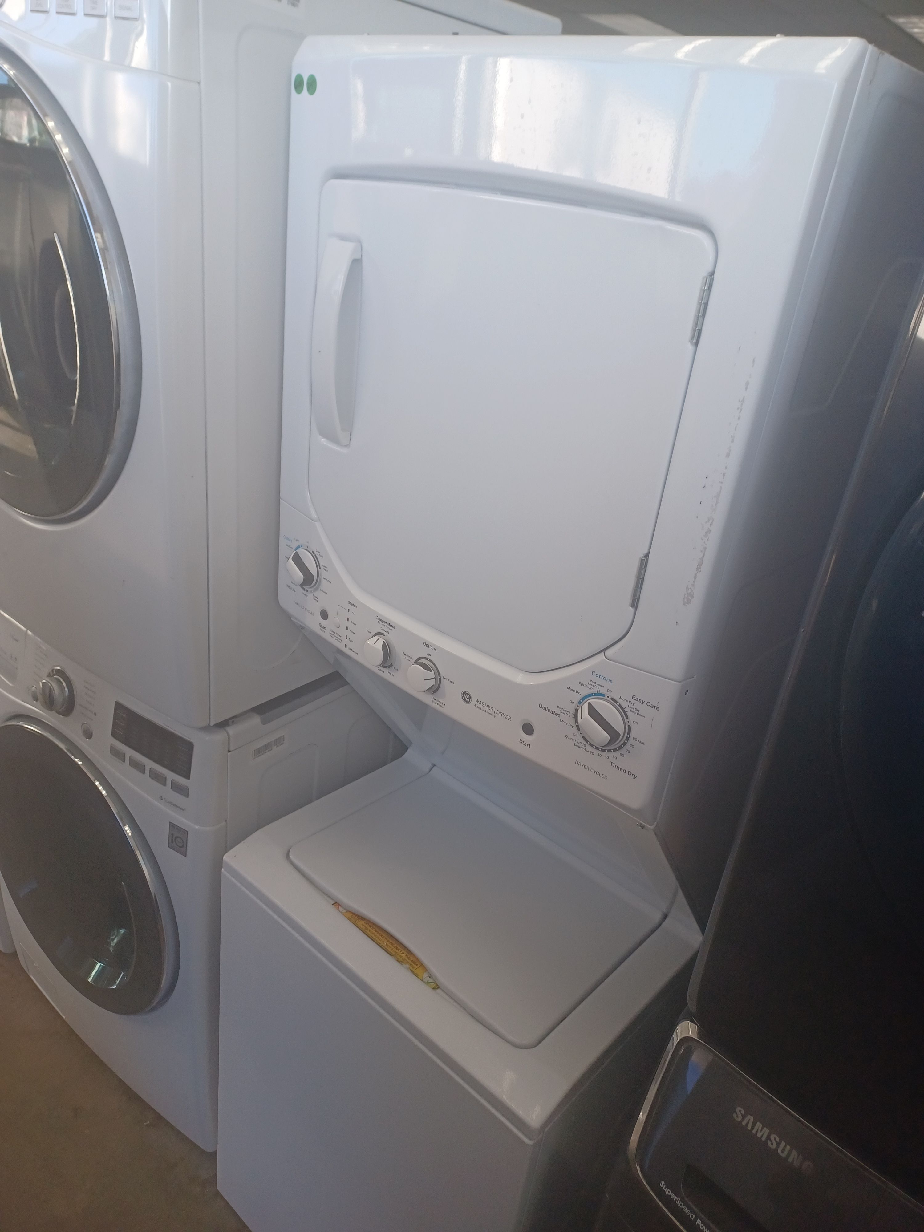 GE 24INCH ELECTRIC UNITIZED WASHER AND ELECTRIC DRYER SET