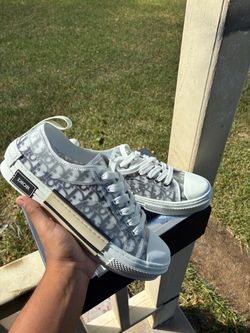 Dior b23