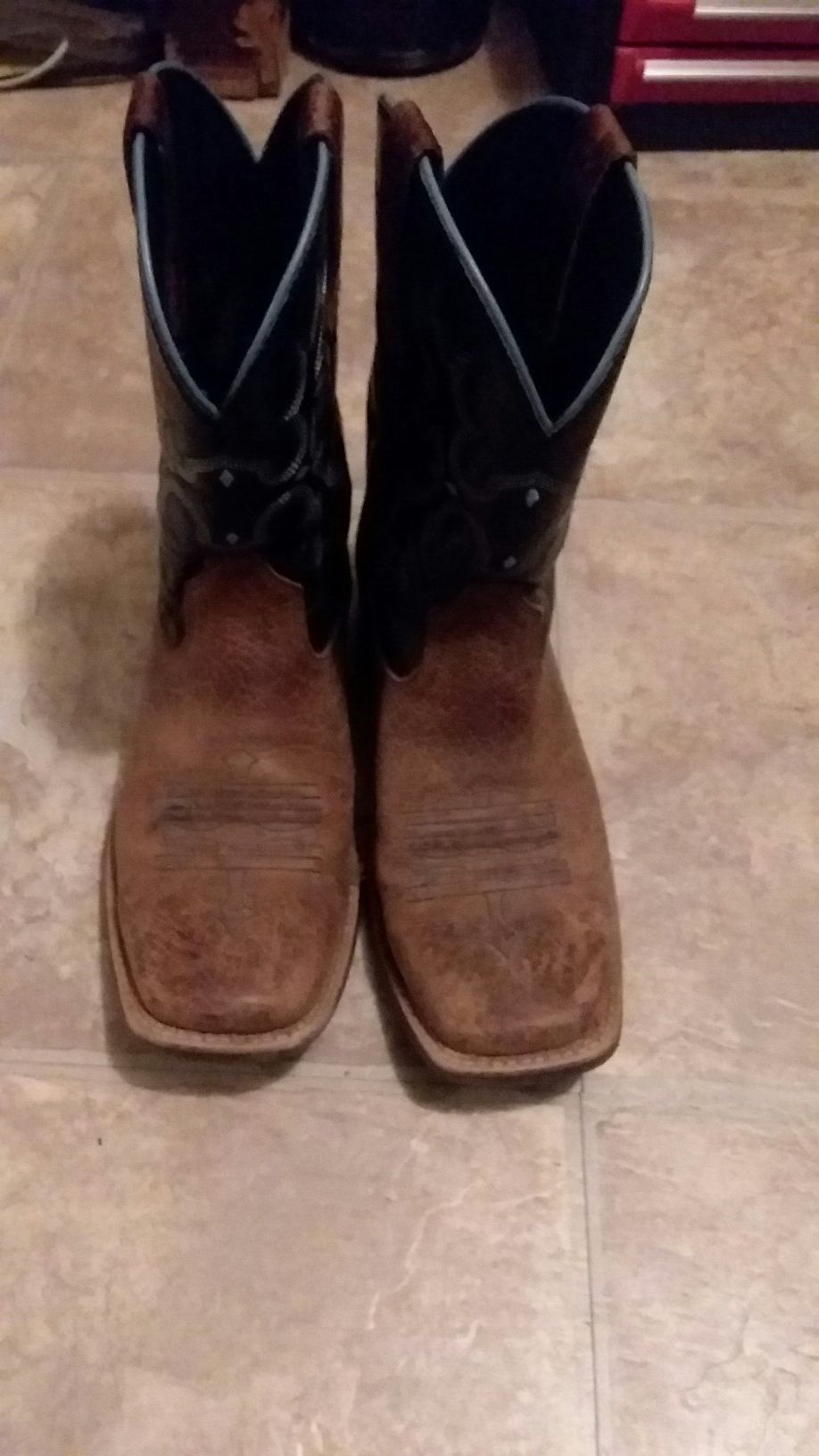 Ariat boots size 5
