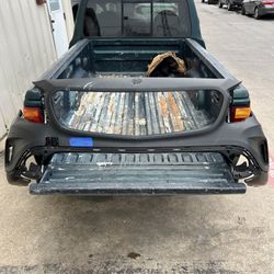 2015-2017 Mercedes Benz GLA250 Front Bumper Cover