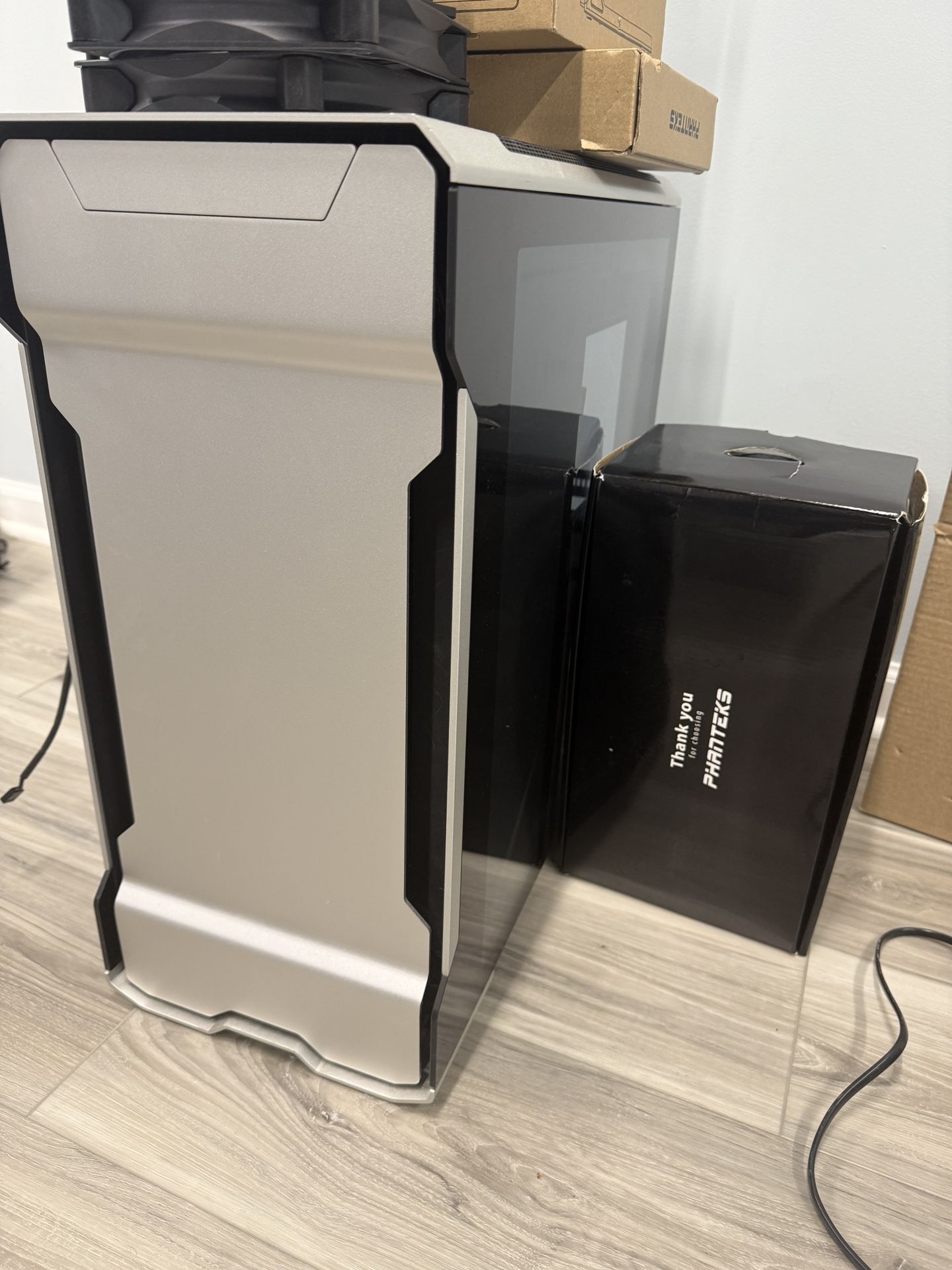 Phanteks X1 Dual System Case With Dual System Psu