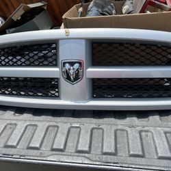 2012 Dodge Ram Truck Front Grill 