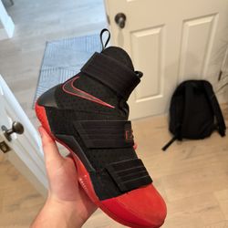 Lebron soldier 10 Red And black Never Worn 