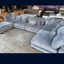 Sectional Sofa 