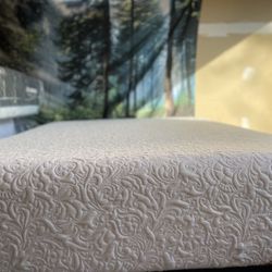 Serta Queen Size Mattress 