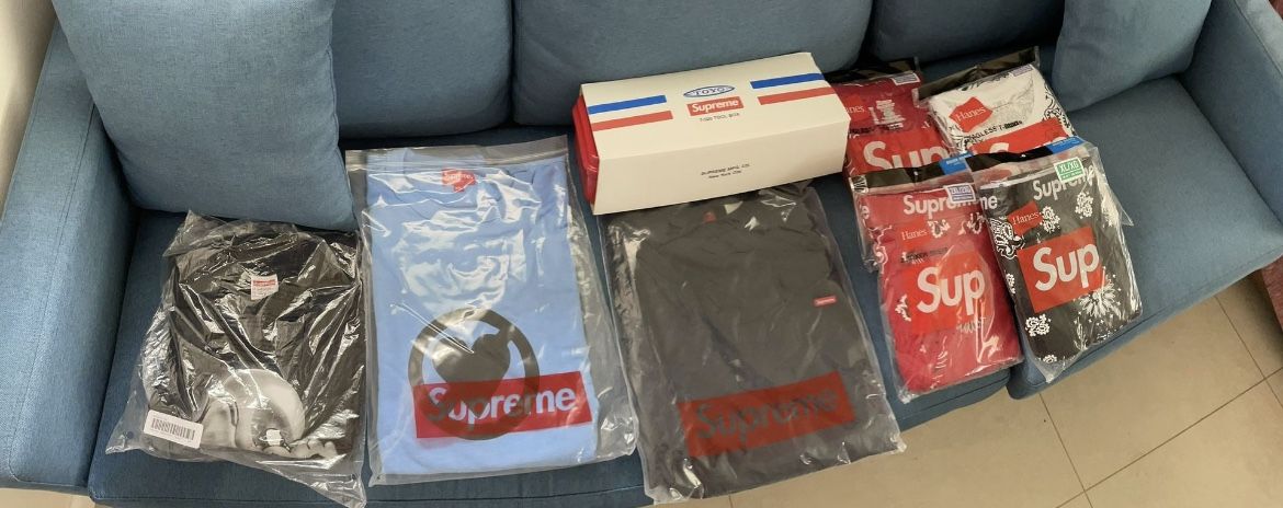 SUPREME TSHIRTS,BOXERS TEES