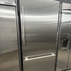 Thermador Bottom Freezer Built In 36” Refrigerator Counter Depth 