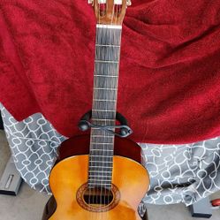 Yamaha C40 Classical Guitar Natural