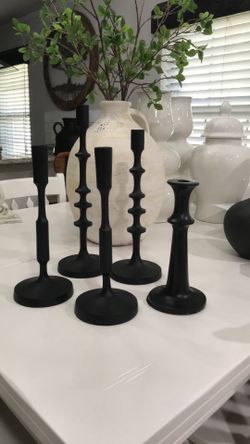 Black candle stand’s