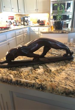 Jaguar table decor