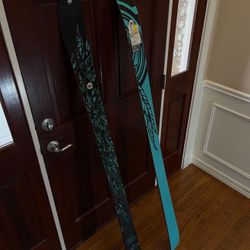 New - K2 MissDemeanor Skis