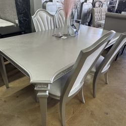 5 piece extension Leaf dining table set Silver  Oak glam impress your guests extra for delivery same day delivery and set up available 