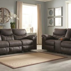 Boxberg Teak Power Reclining Living Room Set

