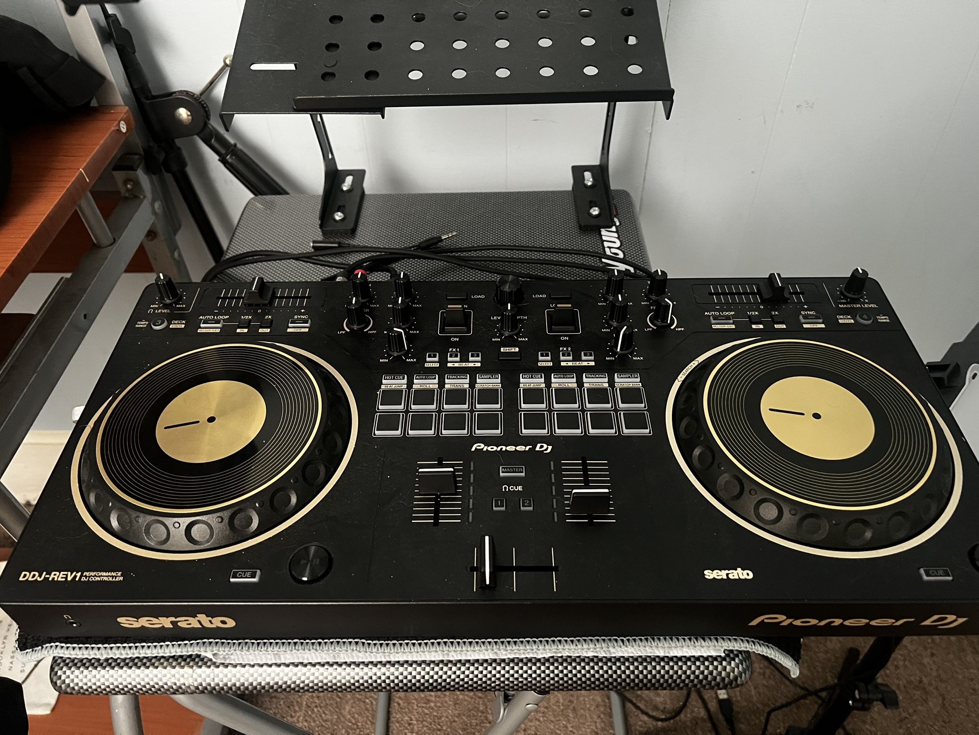 Rev 1 DJ Controller
