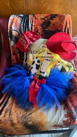 Brand new cowgirl costume $20