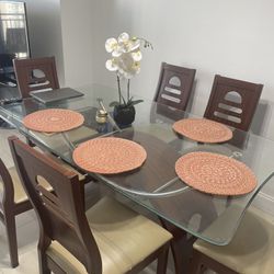 Free! Dining Table With 6 Chairs 