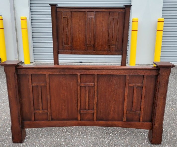 (FREE DELIVERY) Lexington Bob Timberlake Queen Bed Frame & Free Boxspring 