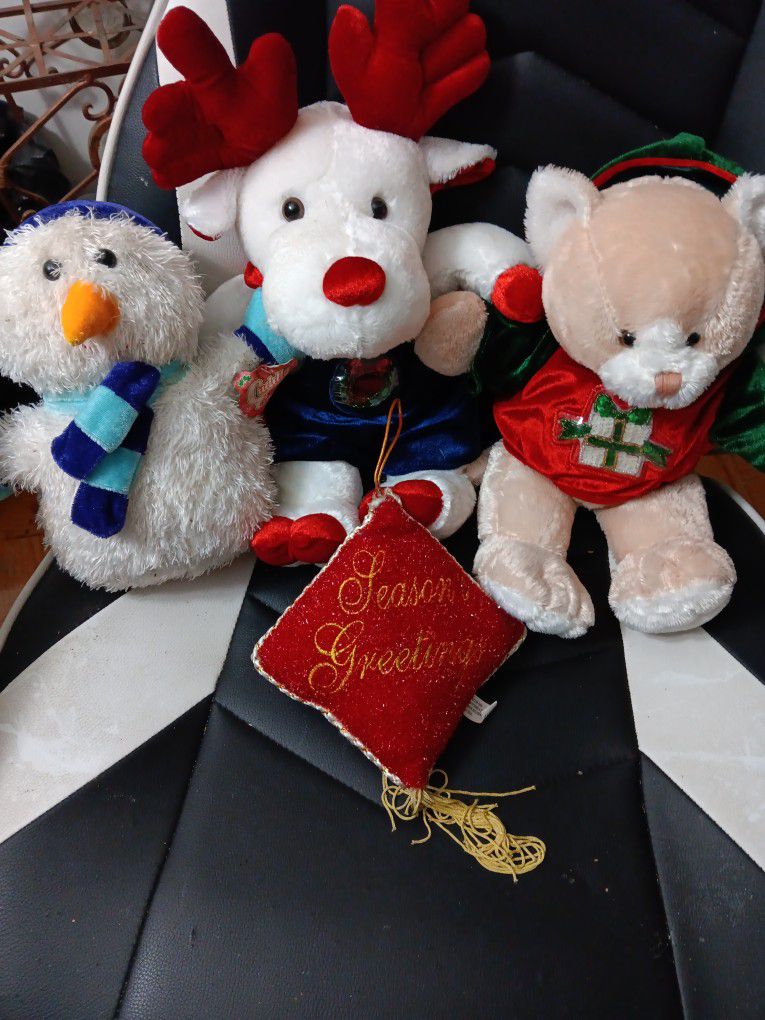 Christmas Teddy bears.