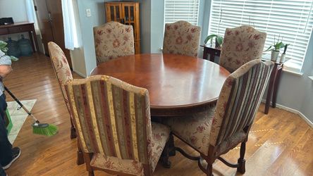 Furniture 6 chair round table