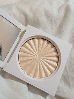 LIKE NEW OFRA HIGHLIGHT