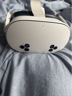 Selling meta quest3s