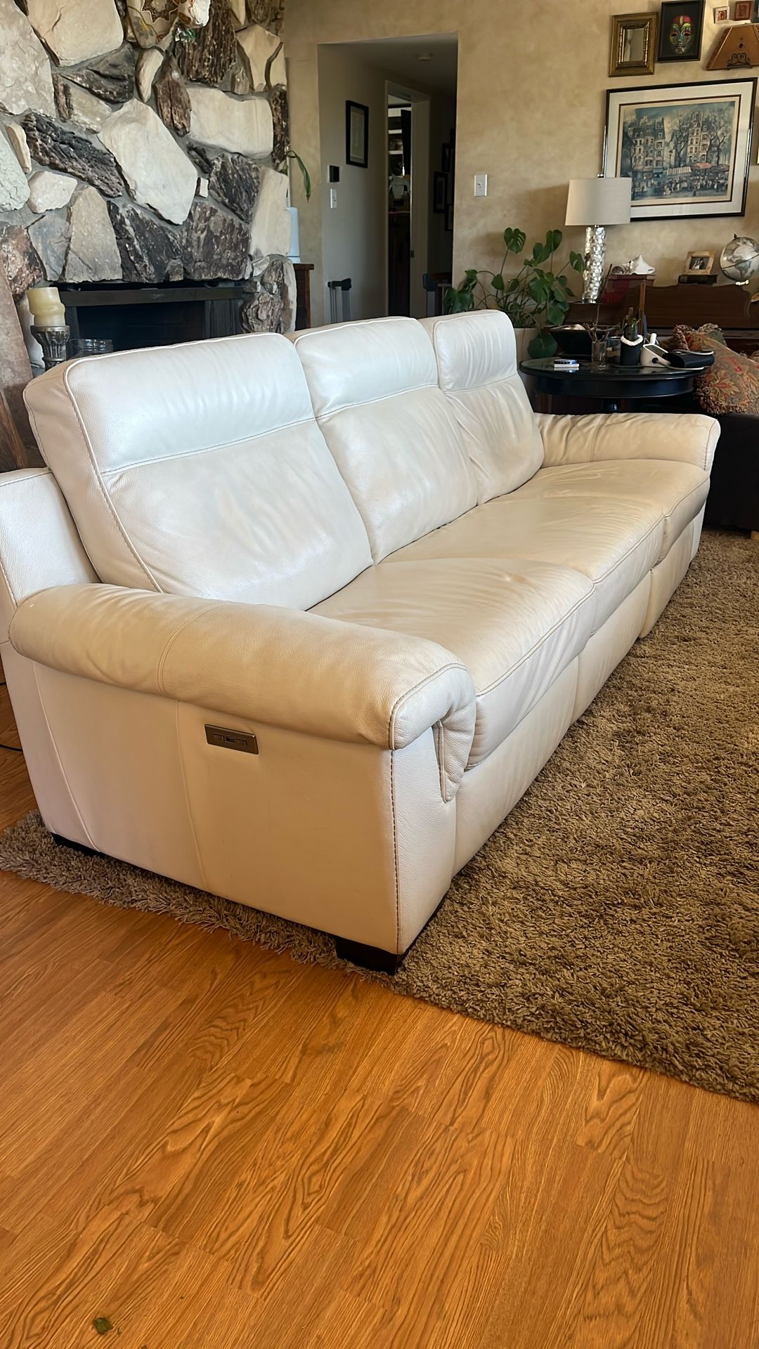 Natuzzi 9’ Electric Leather Sofa Recliner