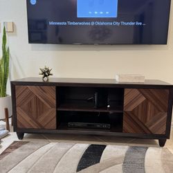 TV stand - wooden