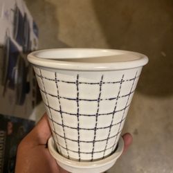 Brand new Hearth & Hand By Magnolia 4.5” Cream/Blue Grid Print Stoneware Plant Pot &Saucer