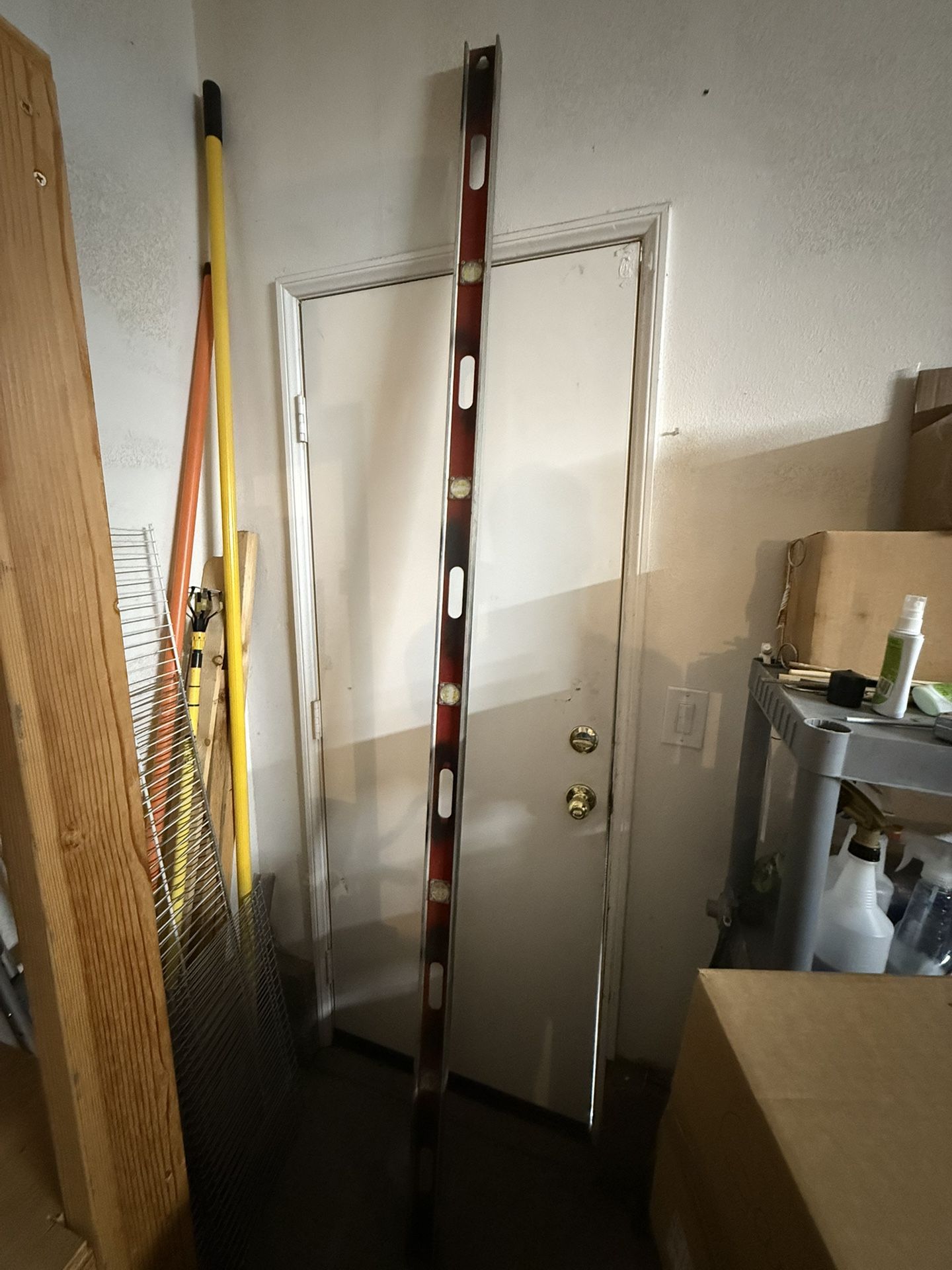 Level 8 ft. Aluminum 