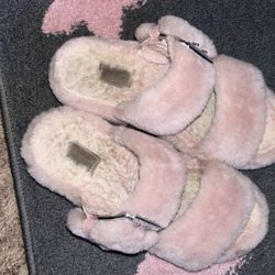 UGG
