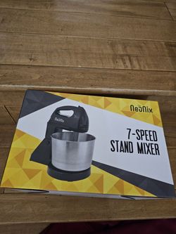 New 7 speed mixer stand
Sleek design 
Powerful motor
Whisk & dough hook attachment 

